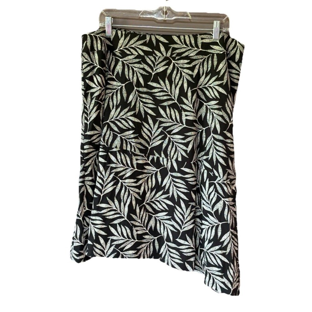 J. Jill Wearever Asymmetric Midi Skirt Size Large Black Leaf Print Knit Stretch